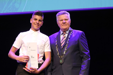 ZLATE PETICE 12 FOTO LJUBO VUKELIČ